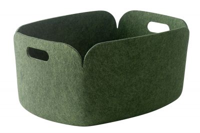 Muuto Restore Storage Basket, dunkelgrüner Filzkorb mit Griffen für Aufbewahrung und Ordnung.